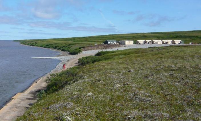 Mertarvik_barge_landing 1